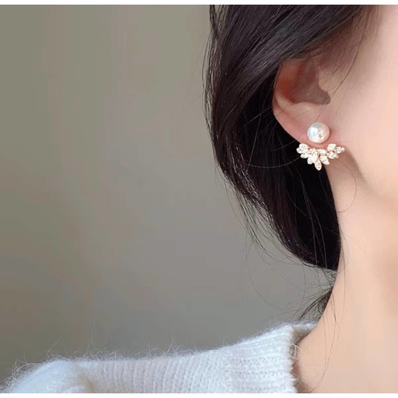 Simple Leaf Shape Faux Pearl Ear Jacket Earrings - Picture 6 of 7